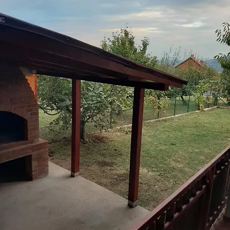 Teja-seosko Turisticko Domacinstvo أراندجيلوفاك