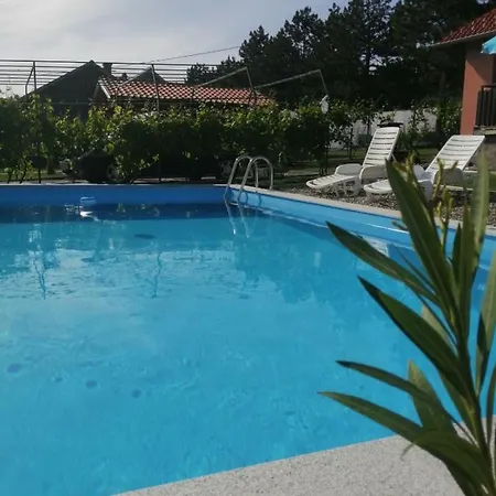 Teja-seosko Turisticko Domacinstvo *