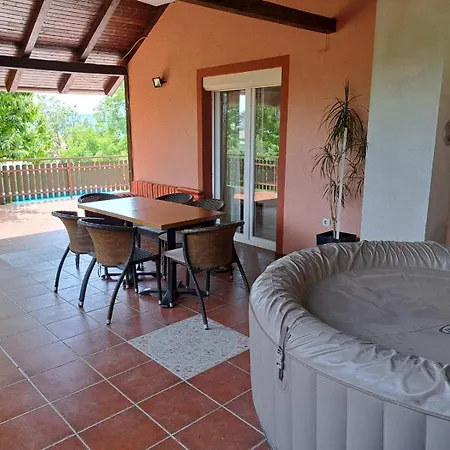 Teja-seosko Turisticko Domacinstvo أراندجيلوفاك